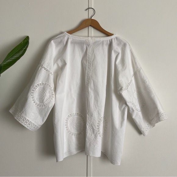 White Reclaimed Lace Women's KimonoTop - Picture 2 of 12
